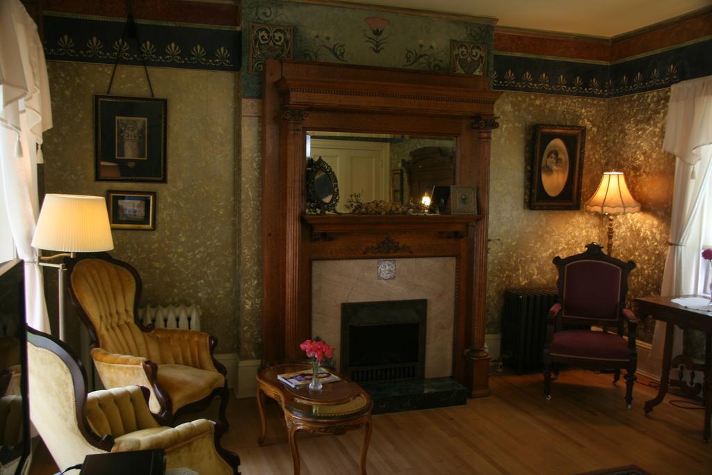The Brumder Mansionミルウォーキー エクステリア 写真