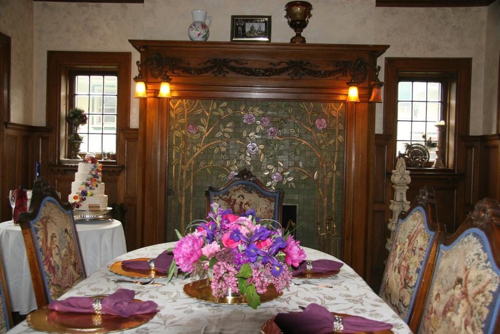The Brumder Mansionミルウォーキー エクステリア 写真