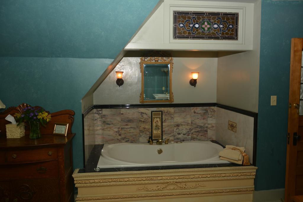 The Brumder Mansionミルウォーキー 部屋 写真